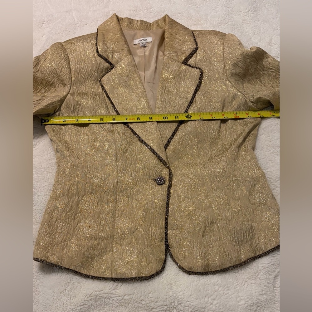 Cache Gold Textured Single-Button Blazer - Picture 3 of 8